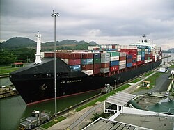 AI與半導體撐盤　2025年商用不動產穩健、土地市場急凍